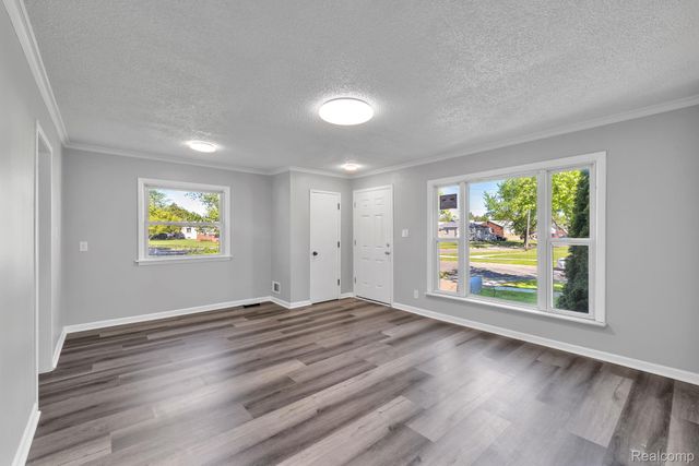 28999 Beechnut Street, Inkster, MI 48141
