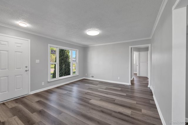 28999 Beechnut Street, Inkster, MI 48141