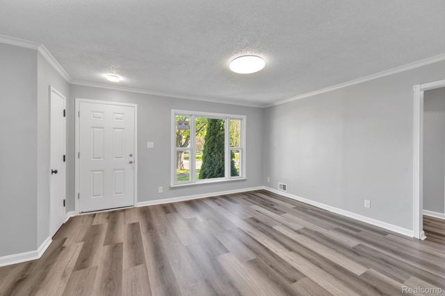 28999 Beechnut Street, Inkster, MI 48141