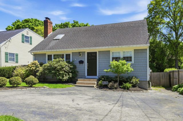 62 Smith Street, Greenlawn, NY 11740