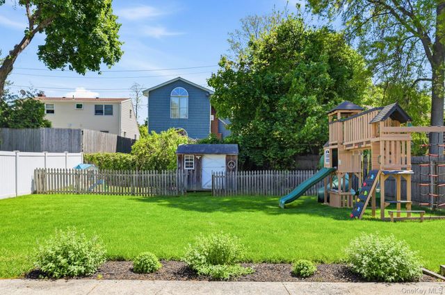 62 Smith Street, Greenlawn, NY 11740