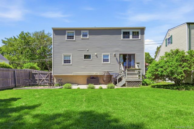 62 Smith Street, Greenlawn, NY 11740