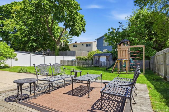 62 Smith Street, Greenlawn, NY 11740