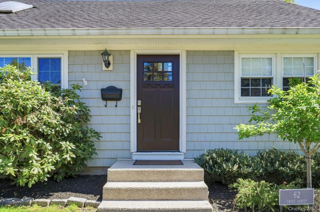62 Smith Street, Greenlawn, NY 11740