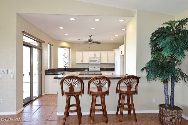 2463 N FILLMORE Court, Mesa, AZ 85215