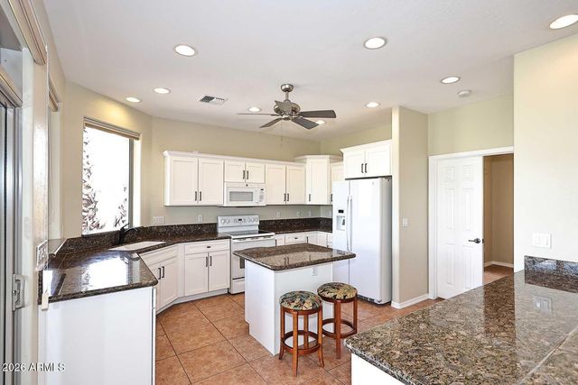 2463 N FILLMORE Court, Mesa, AZ 85215