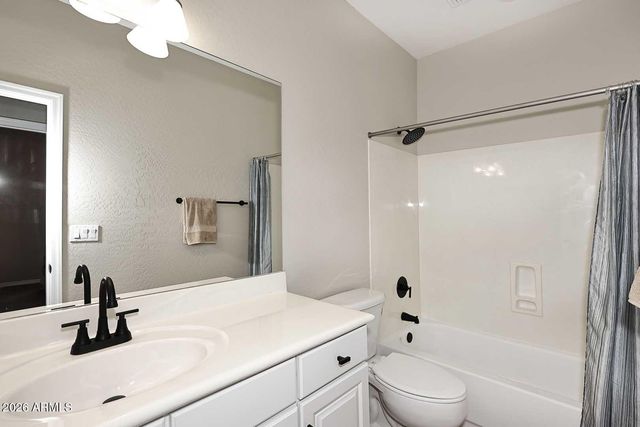 2463 N FILLMORE Court, Mesa, AZ 85215