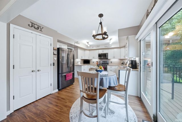 2522 E Saint Thomas Point, Fort Wayne, IN 46815