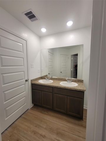 11732 Whirlaway Drive, Willis, TX 77318