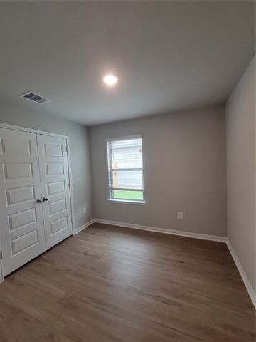 11732 Whirlaway Drive, Willis, TX 77318