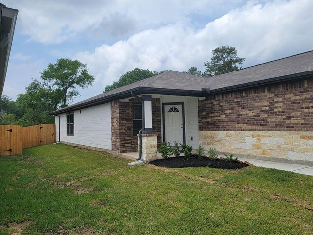 11732 Whirlaway Drive, Willis, TX 77318
