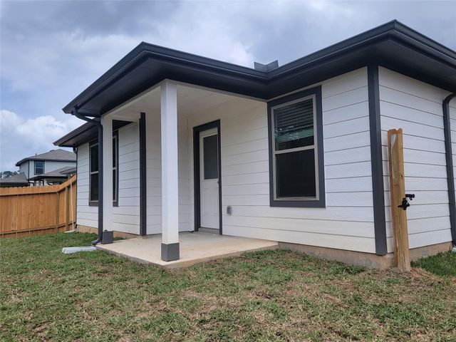 11732 Whirlaway Drive, Willis, TX 77318