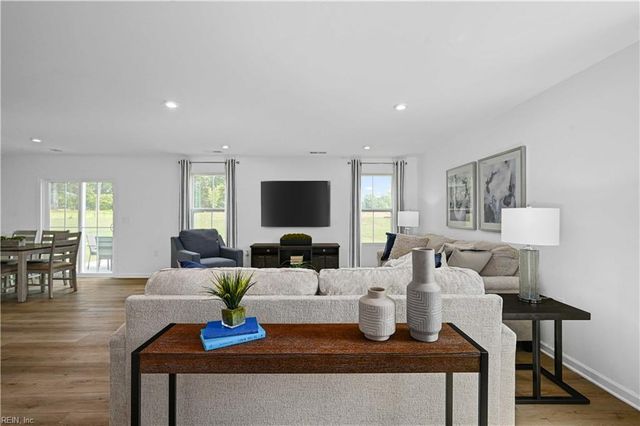 615 Hopi CT, Portsmouth, VA 23701