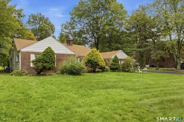 53 Two Mile Road, Farmington, CT 06032