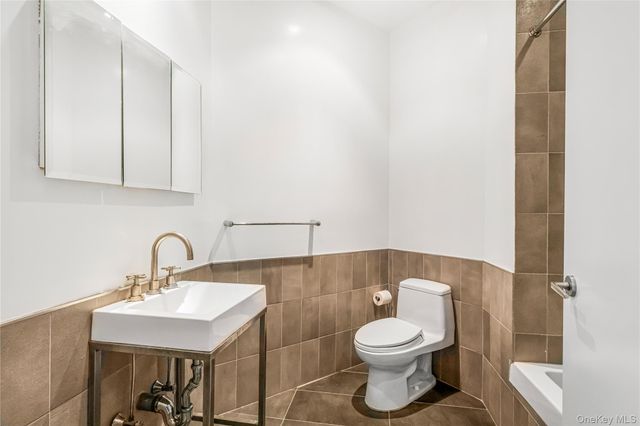 55 Berry Street 4F, Brooklyn, NY 11249