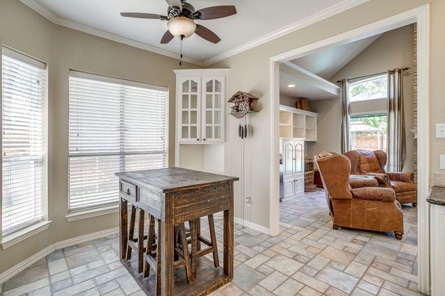 9406 S Longwood Drive, Granbury, TX 76049