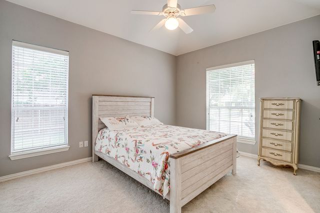 9406 S Longwood Drive, Granbury, TX 76049