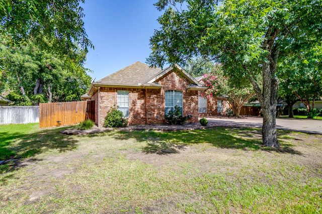 9406 S Longwood Drive, Granbury, TX 76049