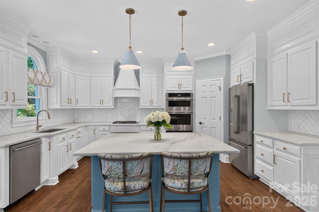 8634 Woodmere Crossing Drive, Charlotte, NC 28226