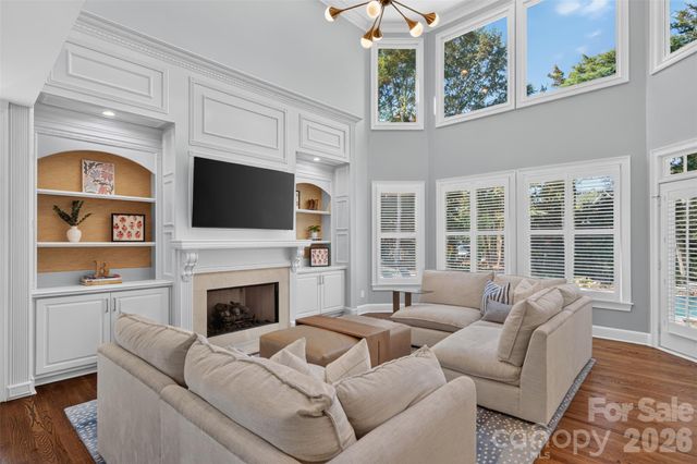 8634 Woodmere Crossing Drive, Charlotte, NC 28226