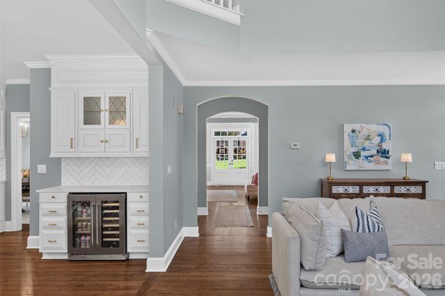 8634 Woodmere Crossing Drive, Charlotte, NC 28226