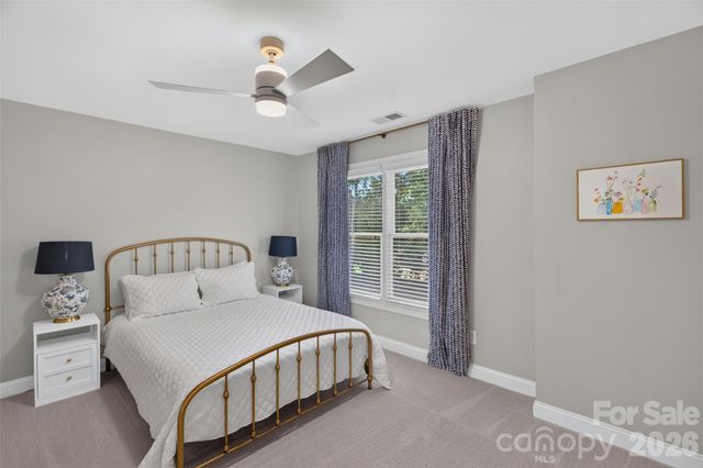 8634 Woodmere Crossing Drive, Charlotte, NC 28226