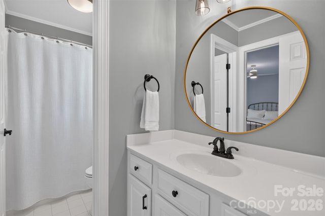 8634 Woodmere Crossing Drive, Charlotte, NC 28226