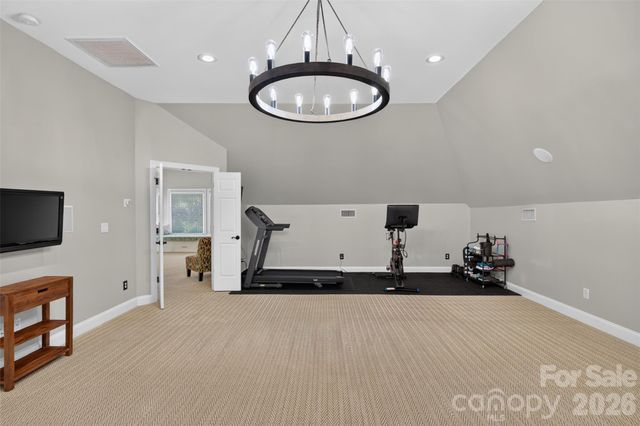 8634 Woodmere Crossing Drive, Charlotte, NC 28226
