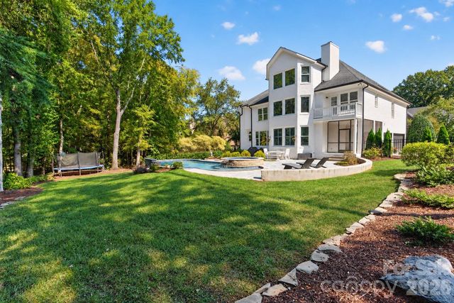 8634 Woodmere Crossing Drive, Charlotte, NC 28226