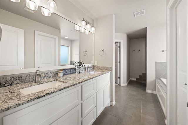 16032 Siloa Avenue, Edmond, OK 73013