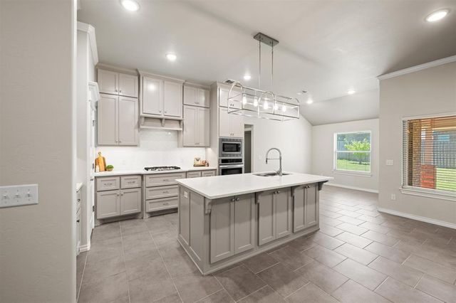 16032 Siloa Avenue, Edmond, OK 73013