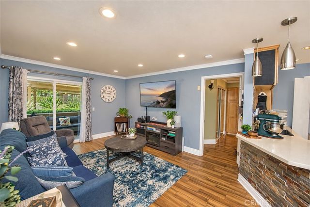2375 Del Mar Way 101, Corona, CA 92882