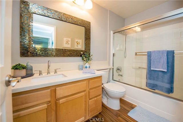 2375 Del Mar Way 101, Corona, CA 92882