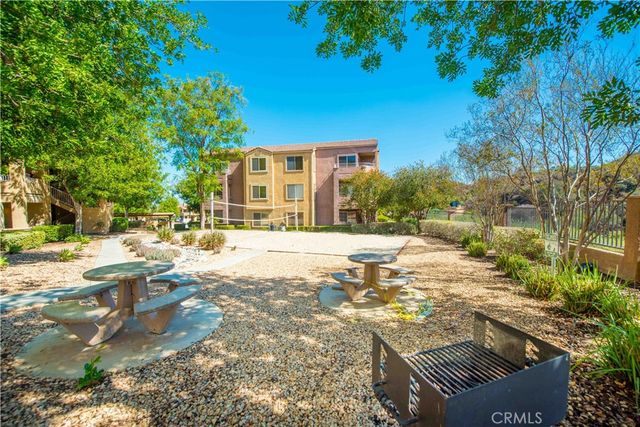 2375 Del Mar Way 101, Corona, CA 92882