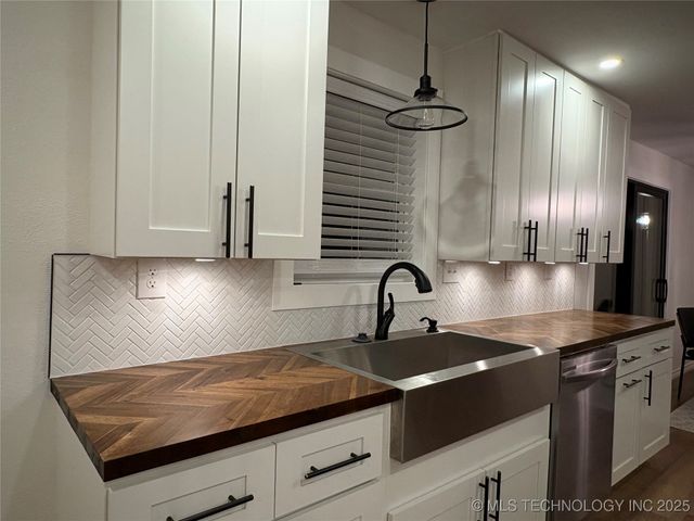 1301 9th Avenue NW, Ardmore, OK 73401