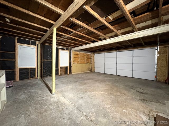 1301 9th Avenue NW, Ardmore, OK 73401