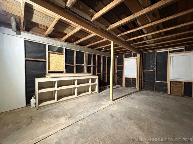 1301 9th Avenue NW, Ardmore, OK 73401