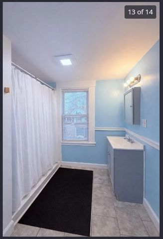 405 Lakeview Ave 2, Lowell, MA 01850