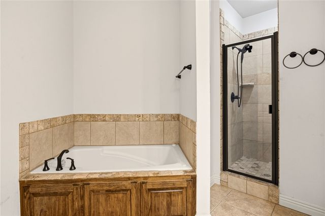 833 E Birwin Street, Fayetteville, AR 72703