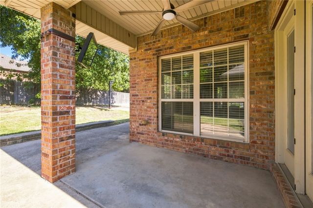 833 E Birwin Street, Fayetteville, AR 72703