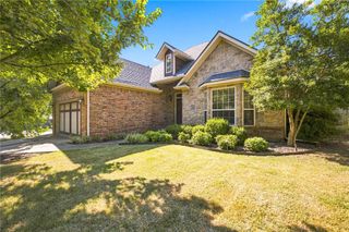 833 E Birwin Street, Fayetteville, AR 72703