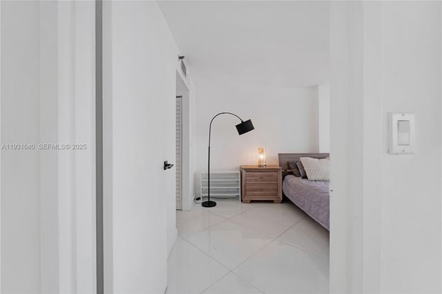 7601 E Treasure Dr 819, North Bay Village, FL 33141