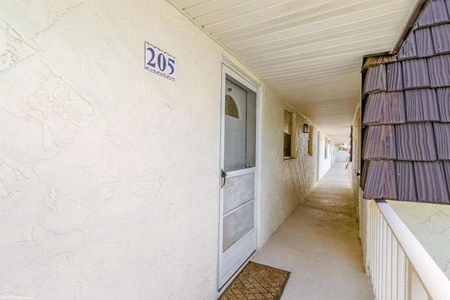 12005 Poinciana Boulevard 205, Royal Palm Beach, FL 33411