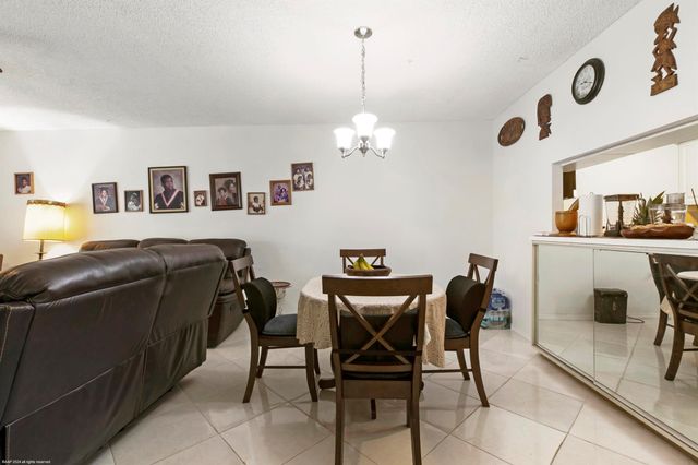12005 Poinciana Boulevard 205, Royal Palm Beach, FL 33411