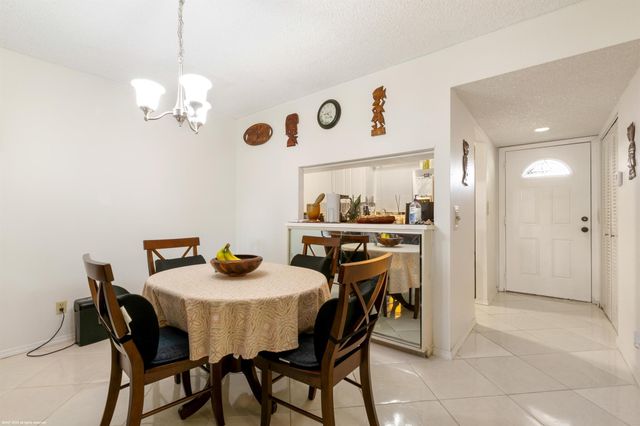 12005 Poinciana Boulevard 205, Royal Palm Beach, FL 33411