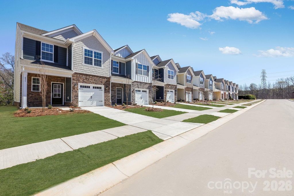 696 Sparano Loop, York, SC 29745