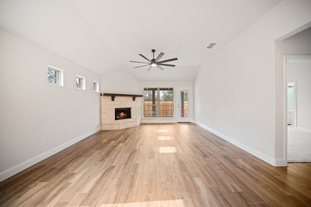 618 Kyle Drive, Tioga, TX 76271