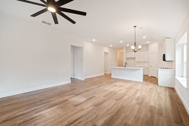 618 Kyle Drive, Tioga, TX 76271