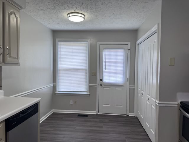 203 Melodie Dr, Clarksville, TN 37043