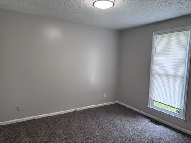 203 Melodie Dr, Clarksville, TN 37043